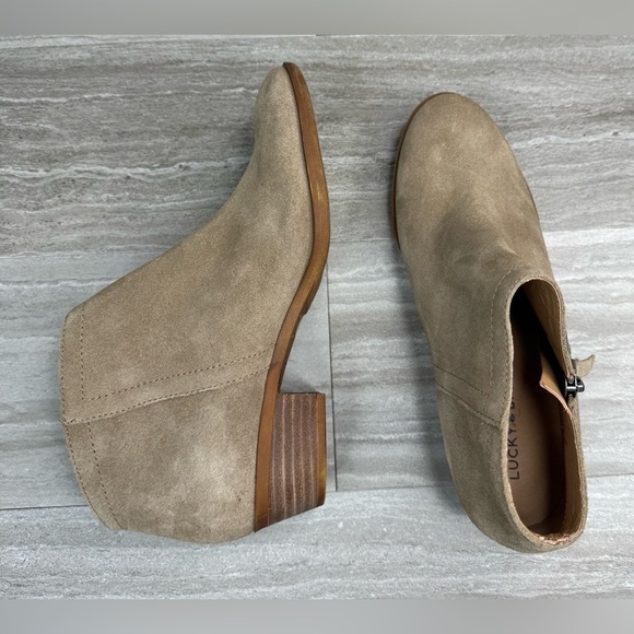 Lucky Brand Suede Brielley Side Zip Ankle Booties Womens Size 8 - Picture 4 of 12
